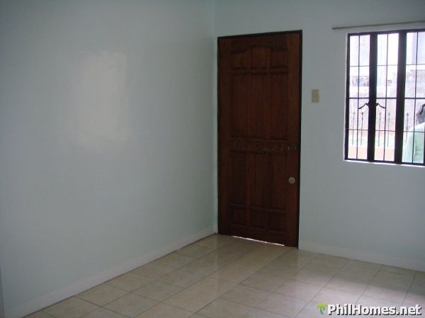 APARTMENT EARNING P42,500 NEAR SM FAIRVIEW -RUSH SALE!
