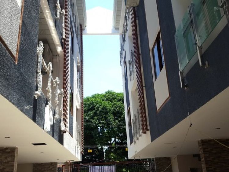 Furnished 4-bedroom Townhouse for Sale in Manila 