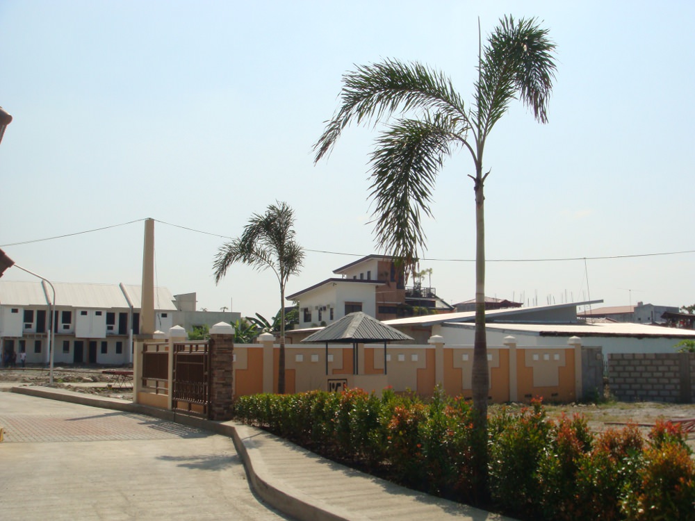 NOTTINGHAM VILLAs Taytay Townhouses = 2.19 M to 2.58 M