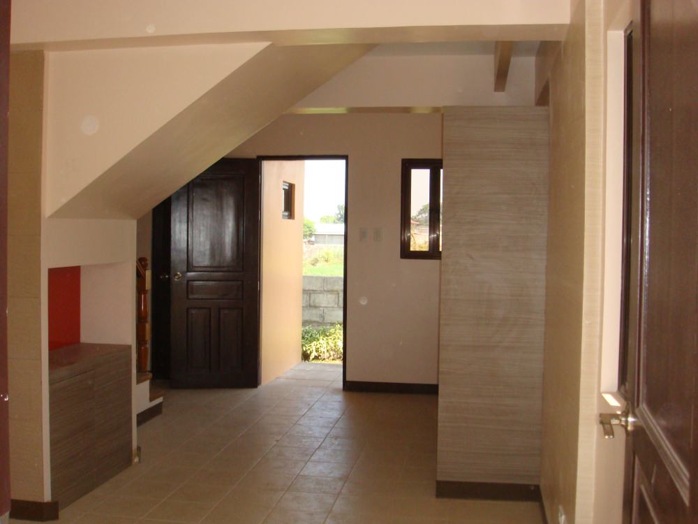 NOTTINGHAM VILLAs Taytay Townhouses = 2.19 M to 2.58 M