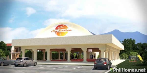 5BR House in California Sky @Along Dau Exit NLEX Mabalacat Pampanga