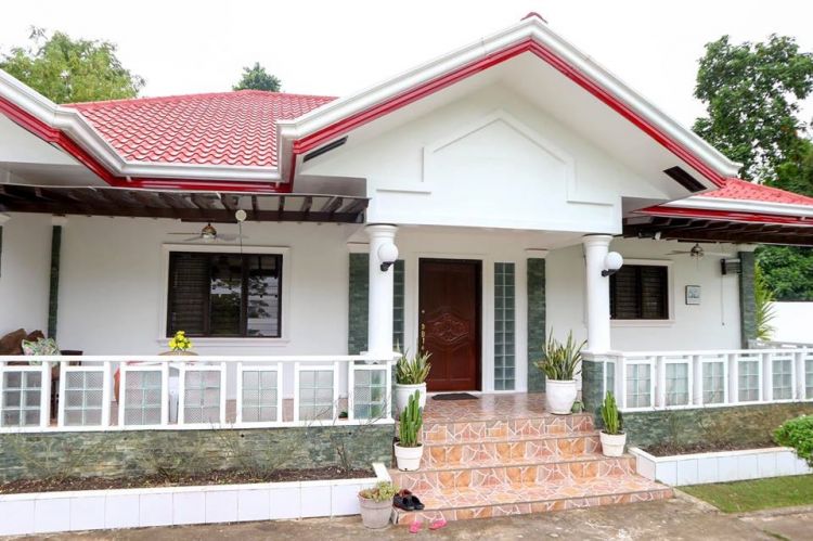Beautiful Bungalow!