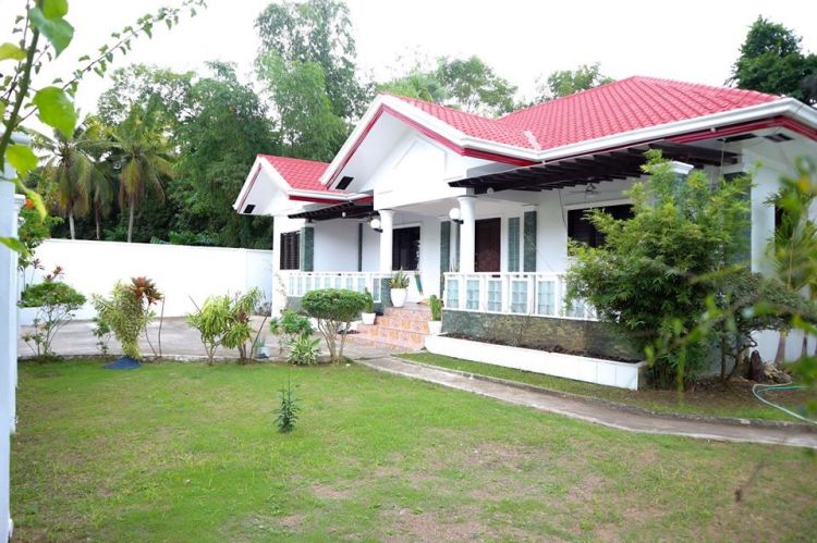 Beautiful Bungalow!