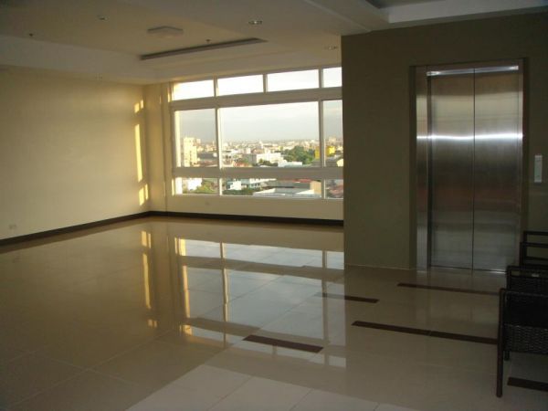 Studio type Condo at the Penthouse Ready for Occupancy near LRT