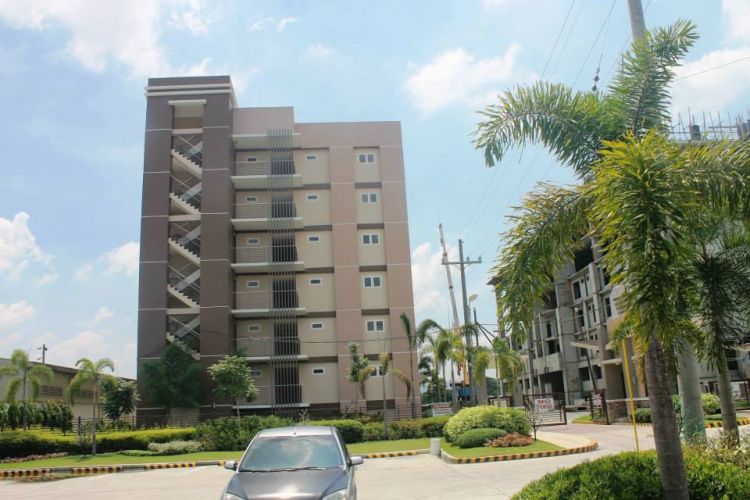 EAST BEL-AIR RESIDENCES FELIX AVE CAINTA RIZAL NEAR SM HYPERMART, STA LUCIA MALL AND ROBINSON EAST MALL