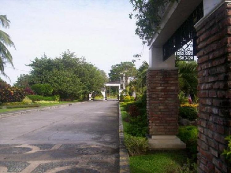 GREENMEADOWS 2 AT THE ORCHARD DASMARINAS CAVITE