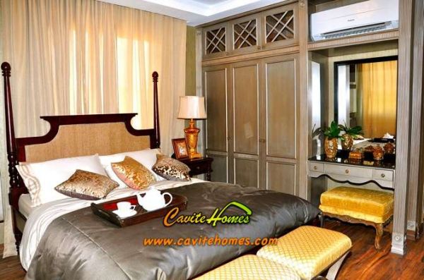 Alexandra Single House