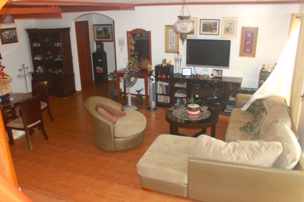 CARASUCHI VILLA